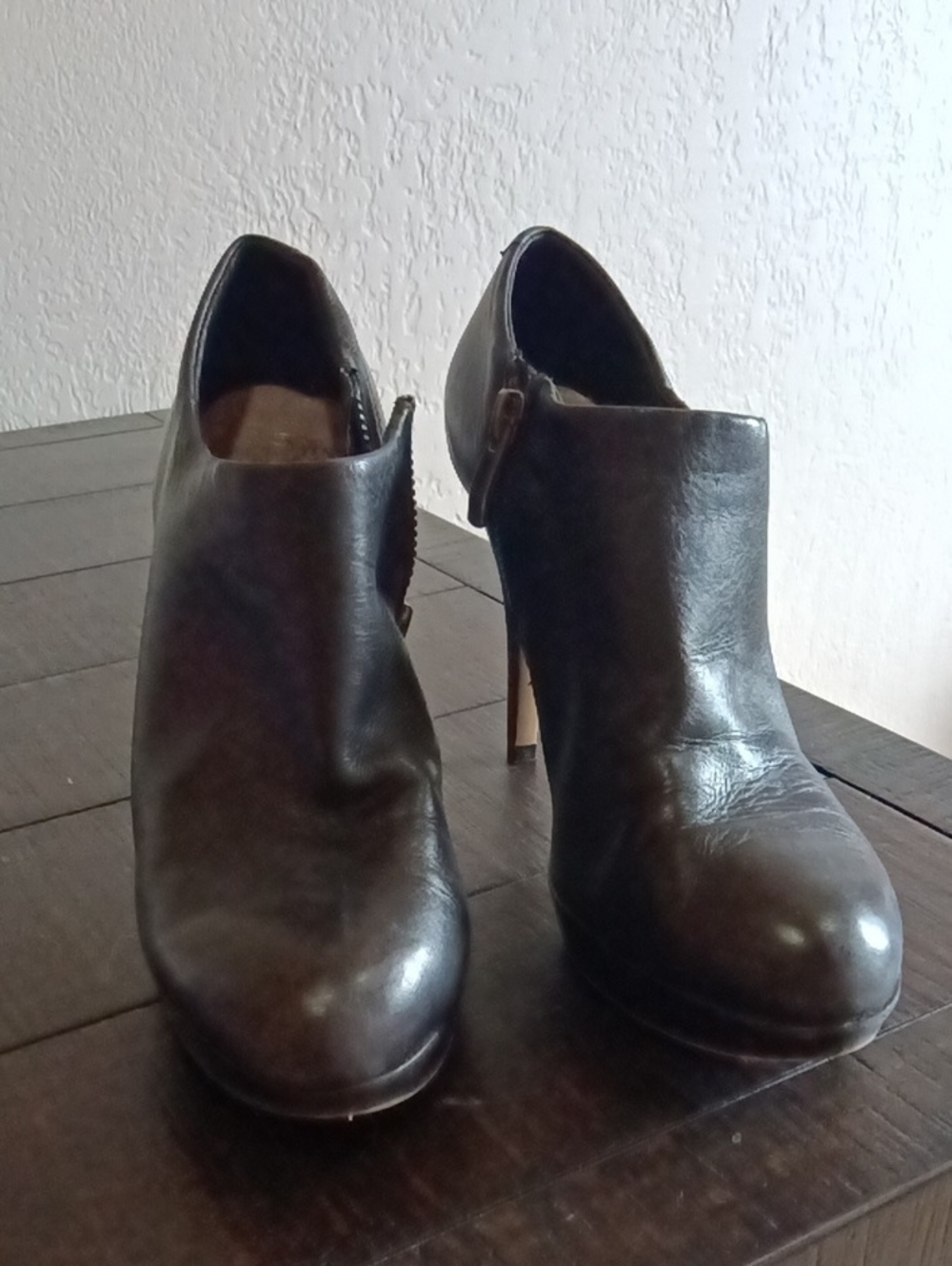 Vince Camuto Black Leather Heeled Ankle Booties